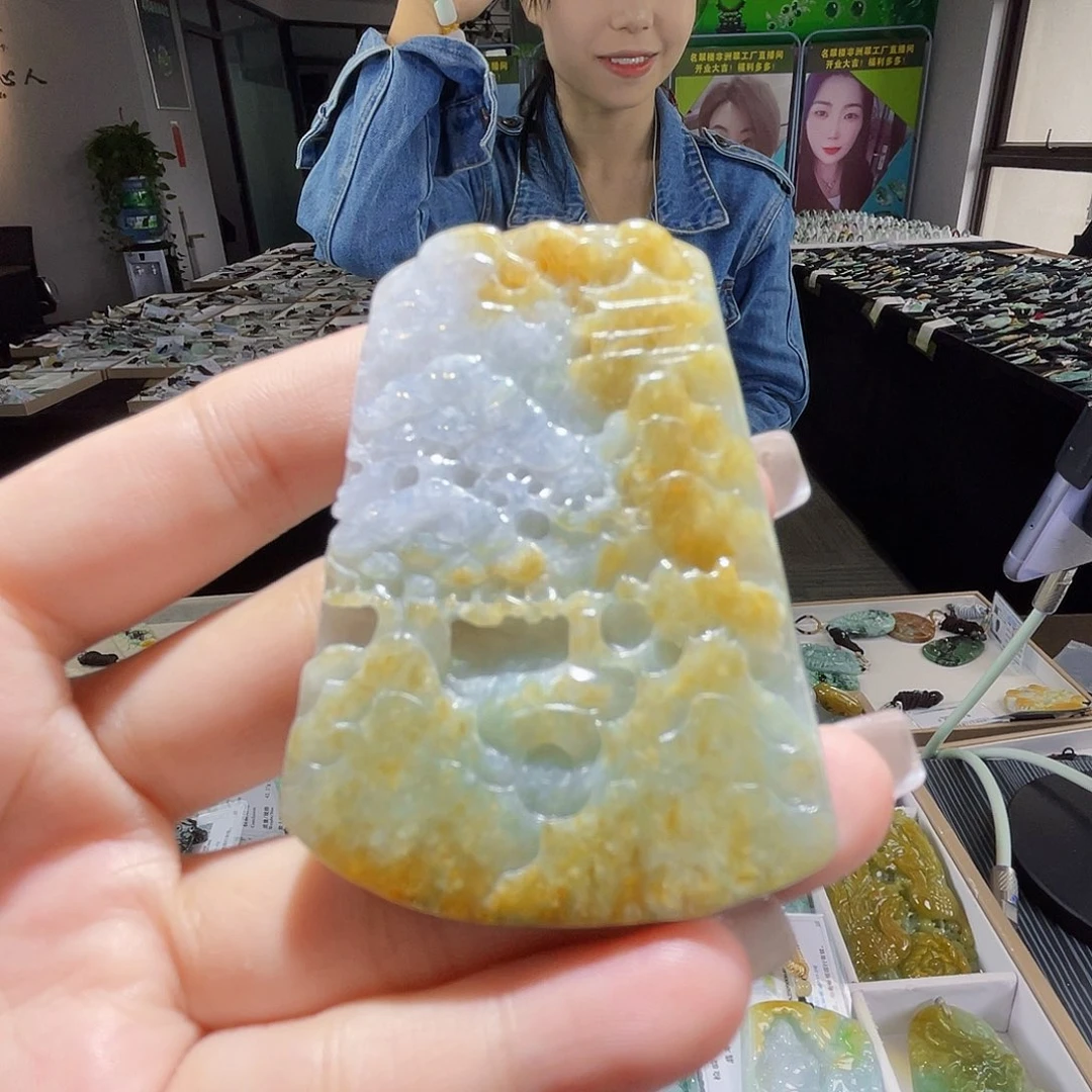 颈饰未镶嵌翡翠一个