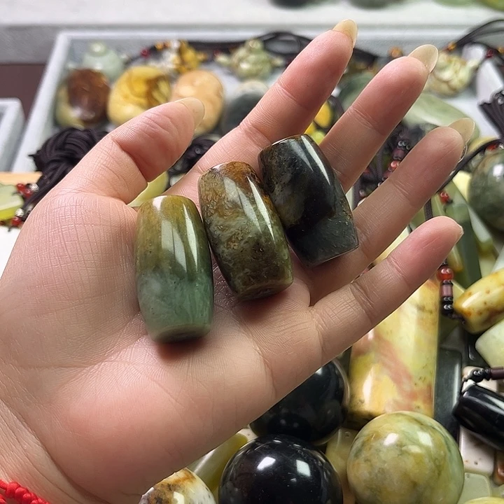 K***o蛇纹石玉未镶嵌珠宝奇石