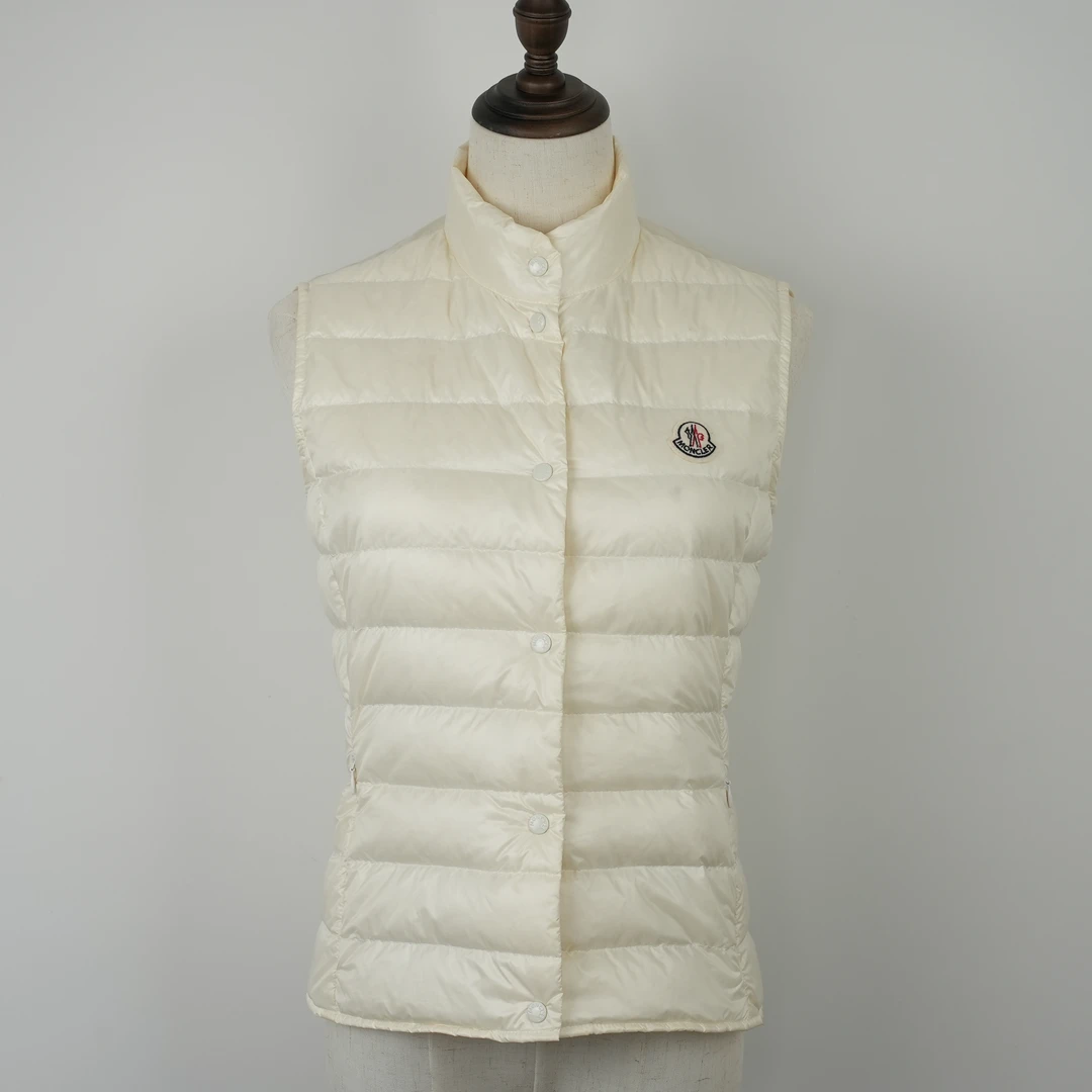 99新 MONCLER 羽绒/25120053白色羽绒马甲外套1码轻薄保暖短款