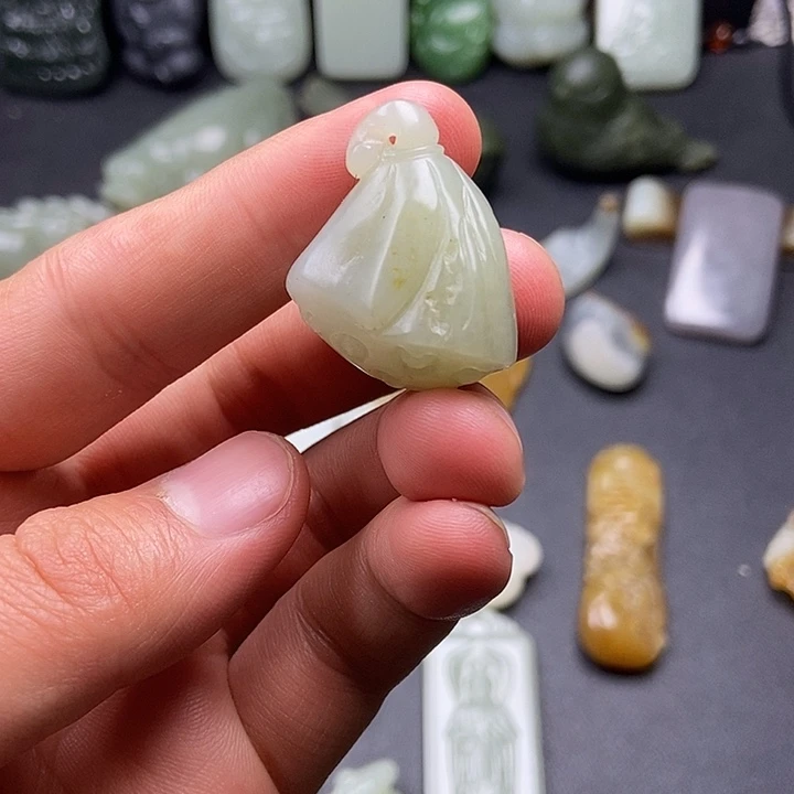 未镶嵌和田玉挂件