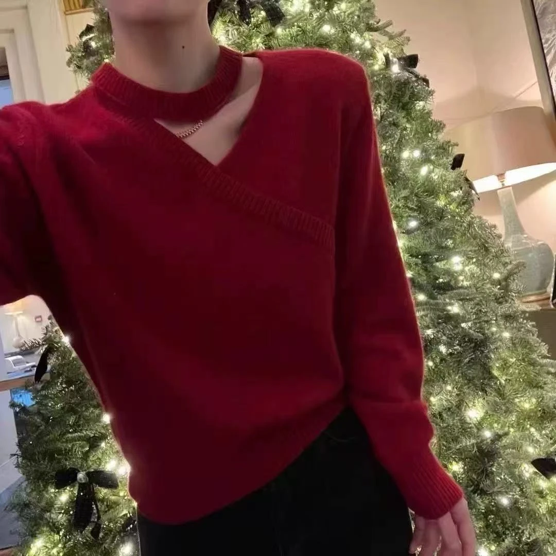 南瓜小姐 挂脖高品质镂空毛衣