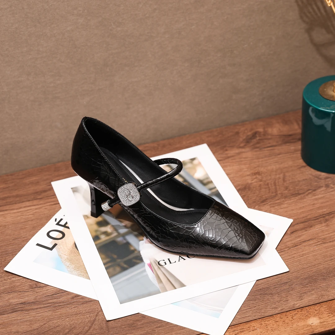 6cm2024夏新款真皮包头时尚潮流懒人方头轻奢透气高跟女鞋D372黑