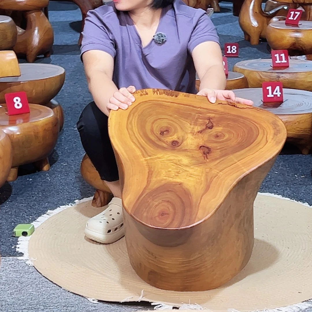 25 号香樟木尺寸：46-43-40cm