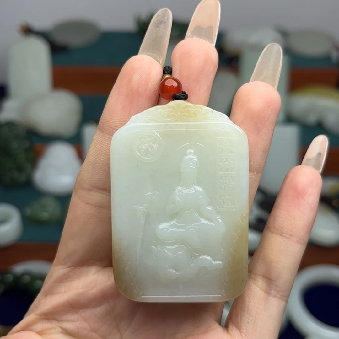 娉***售颈饰未镶嵌和田玉