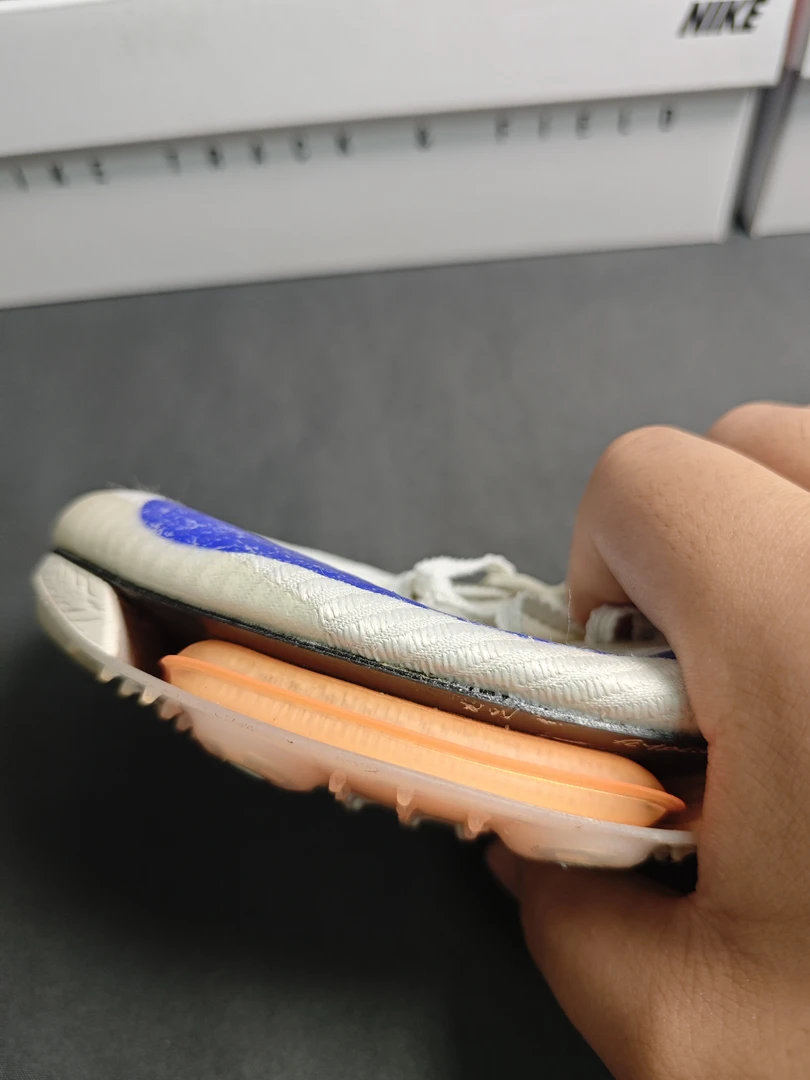 95新 maje 编号k30   43maxfly二代钉鞋展品玩具