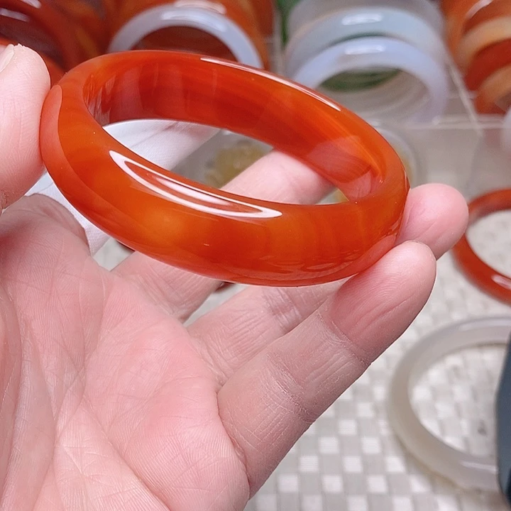 玛瑙/玉髓手镯未镶嵌