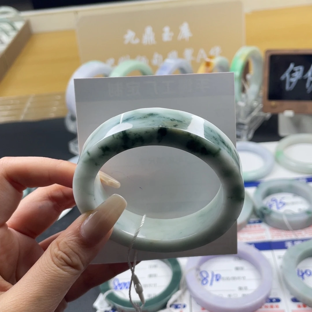 定制翡翠未镶嵌翡翠手镯基地质检发货