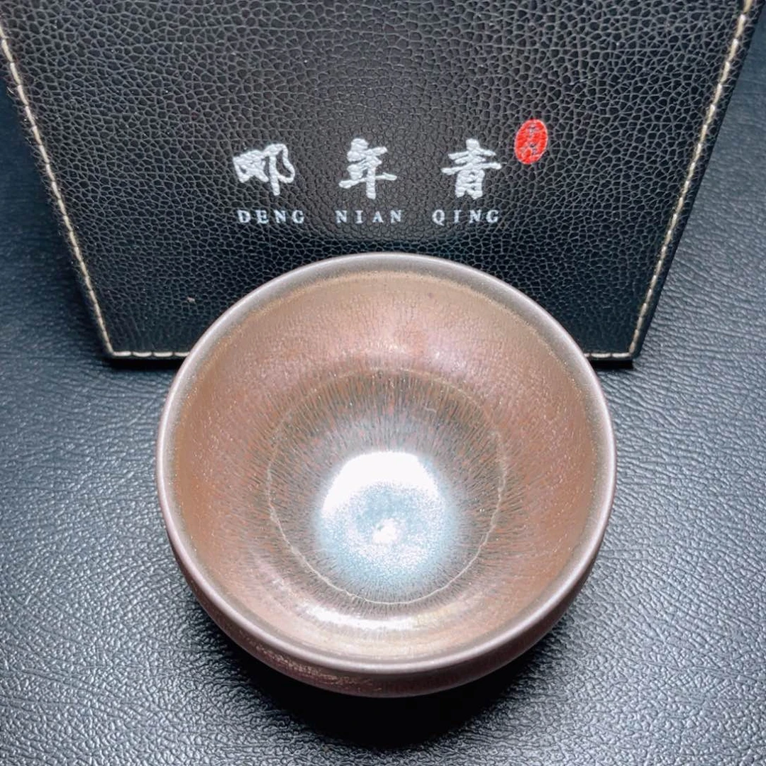 茶盏滴滴答答的声音响起