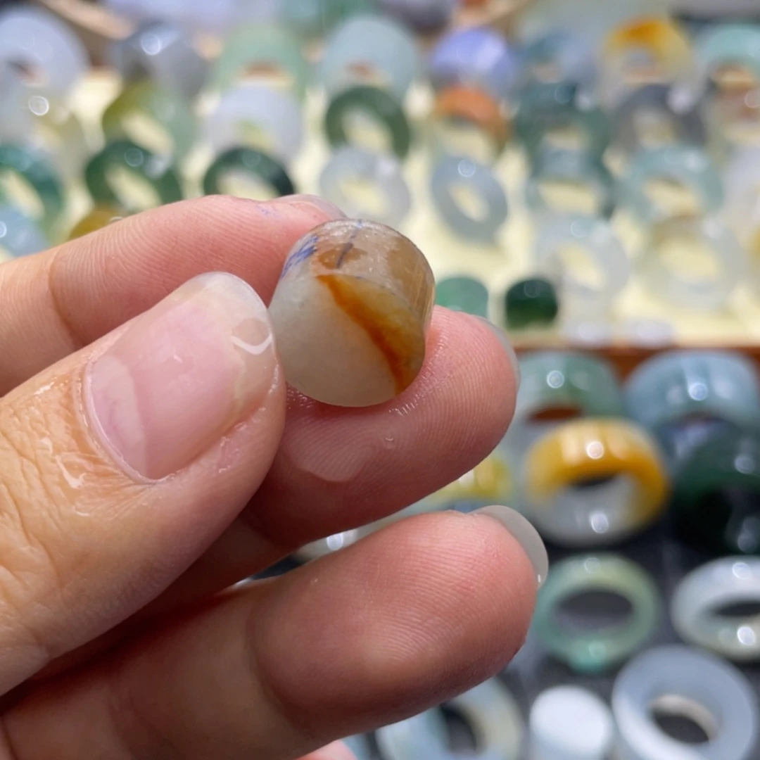 【闪购商品】定制翡翠未镶嵌z**?天然翡翠