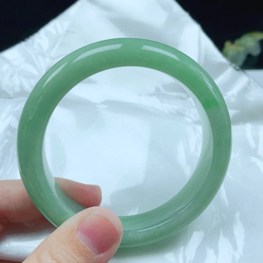 未镶嵌手镯翡翠56