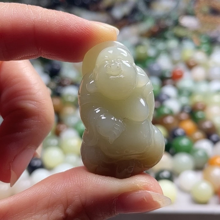 未镶嵌和田玉车挂