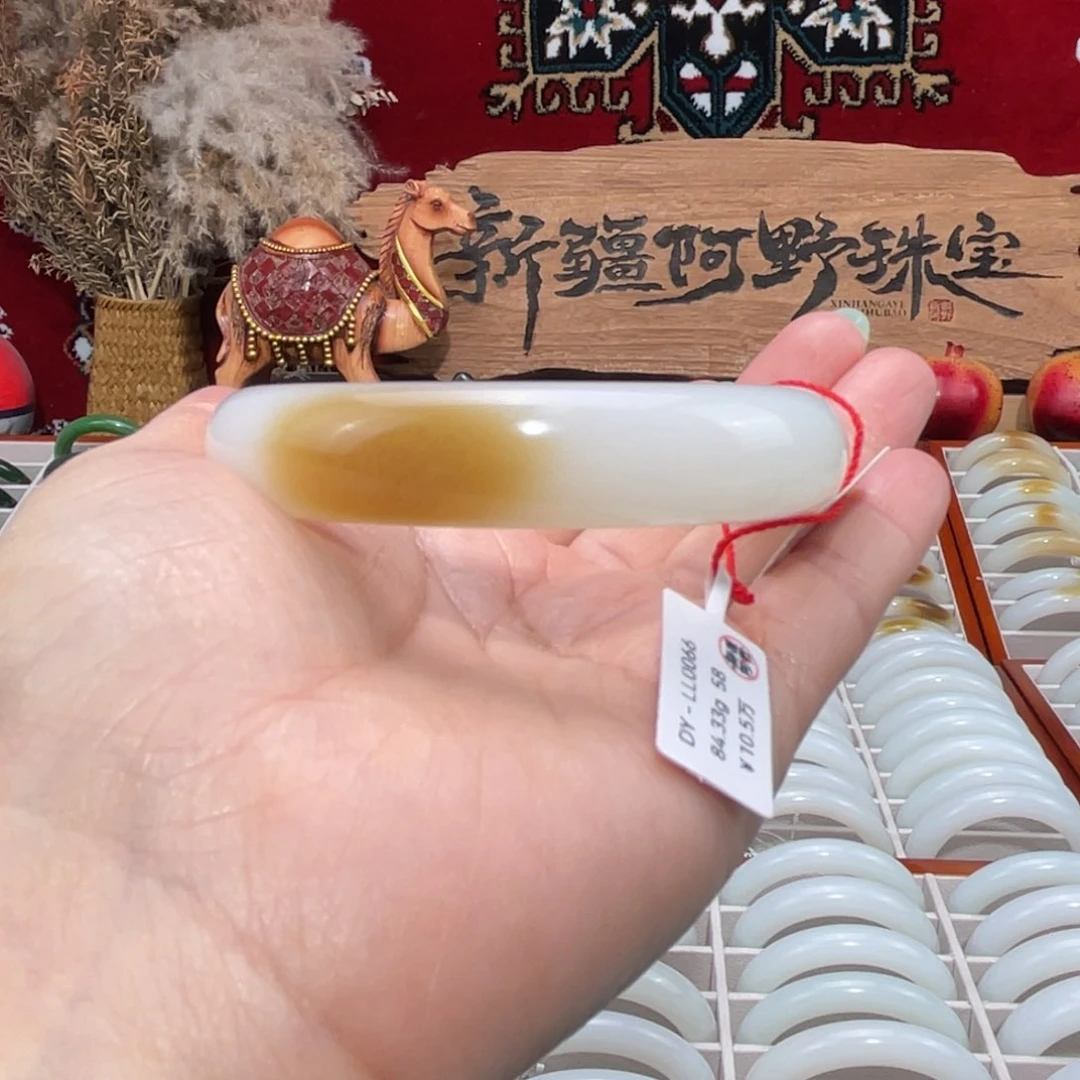 未镶嵌手镯和田玉（糖玉）天然且末料金糖