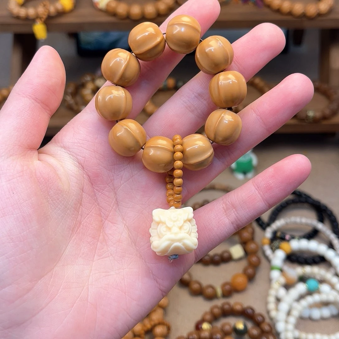 猴头核桃吊坠佳*手捻搭配醒狮