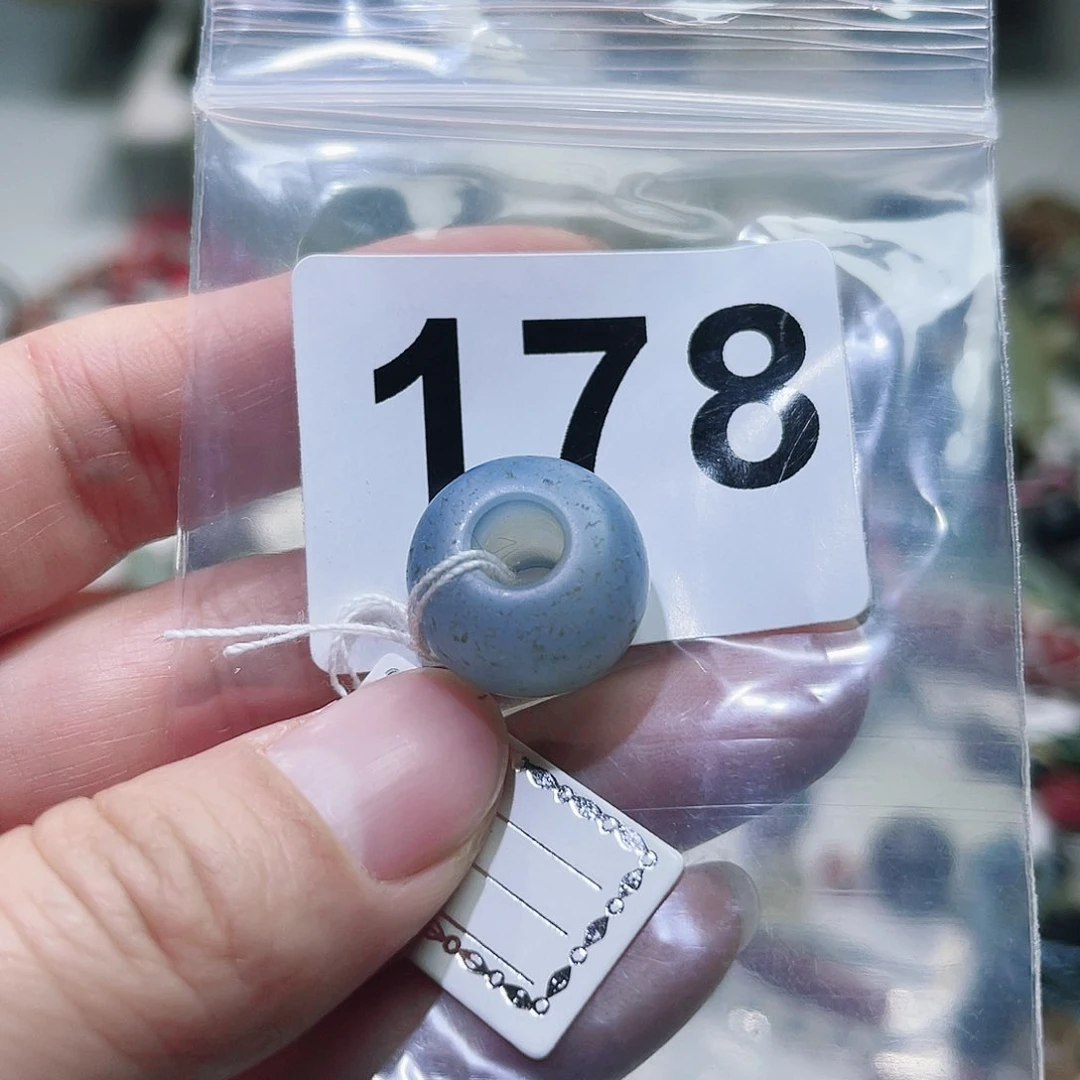 玛瑙/玉髓颈饰合金