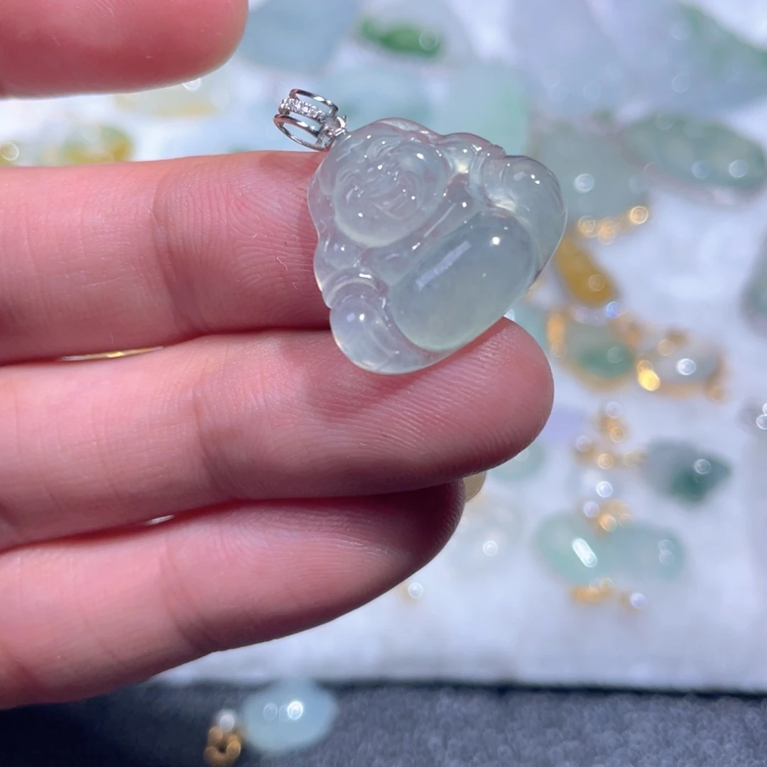 翡翠18K金镶嵌颈饰翡翠