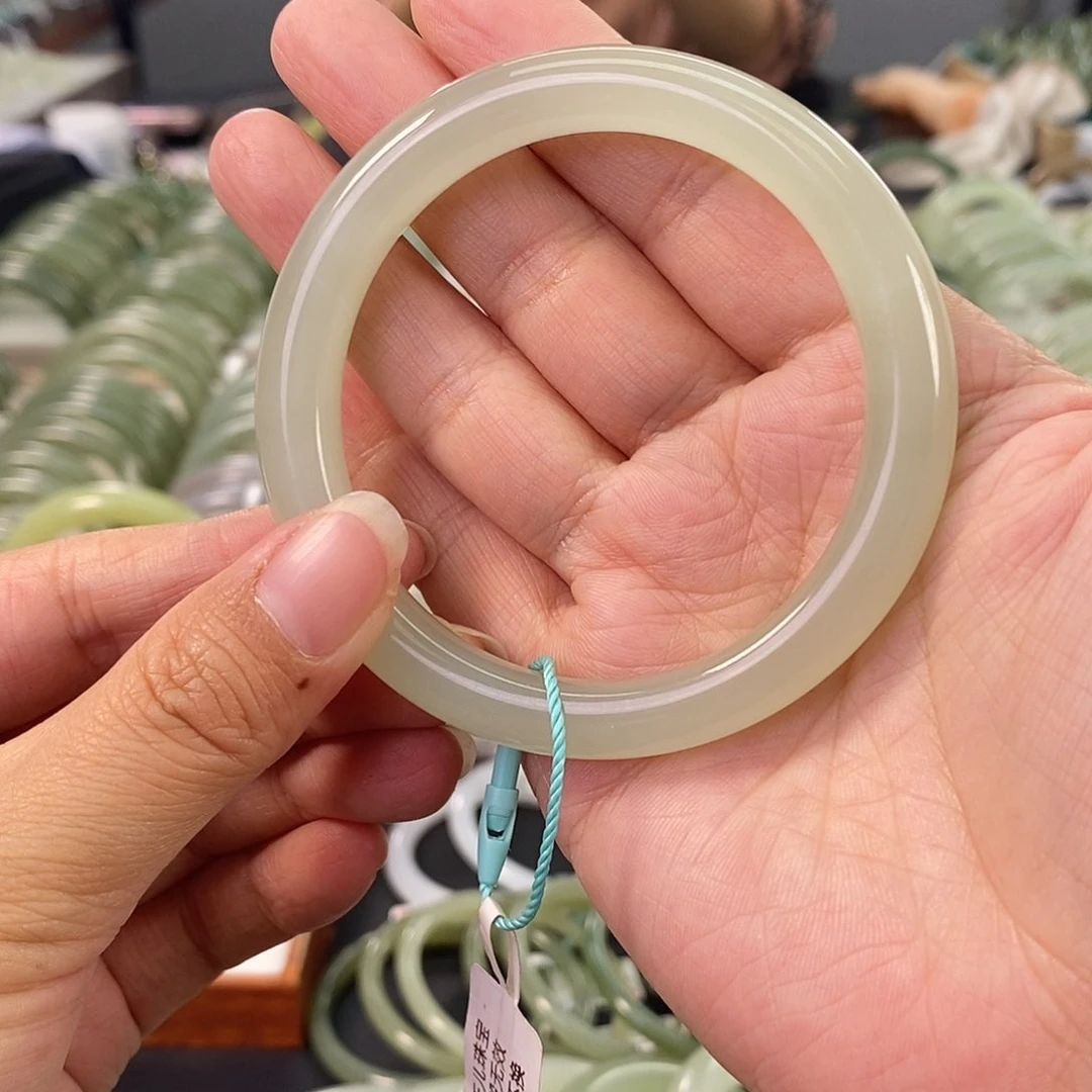 和田玉和田玉手镯56,57未镶嵌