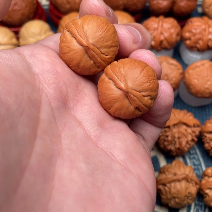 毛***脸文玩核桃把件夜明珠