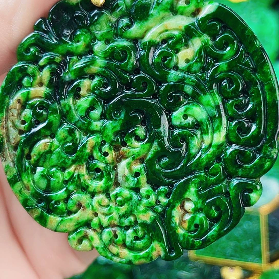 颈饰未镶嵌翡翠多样性