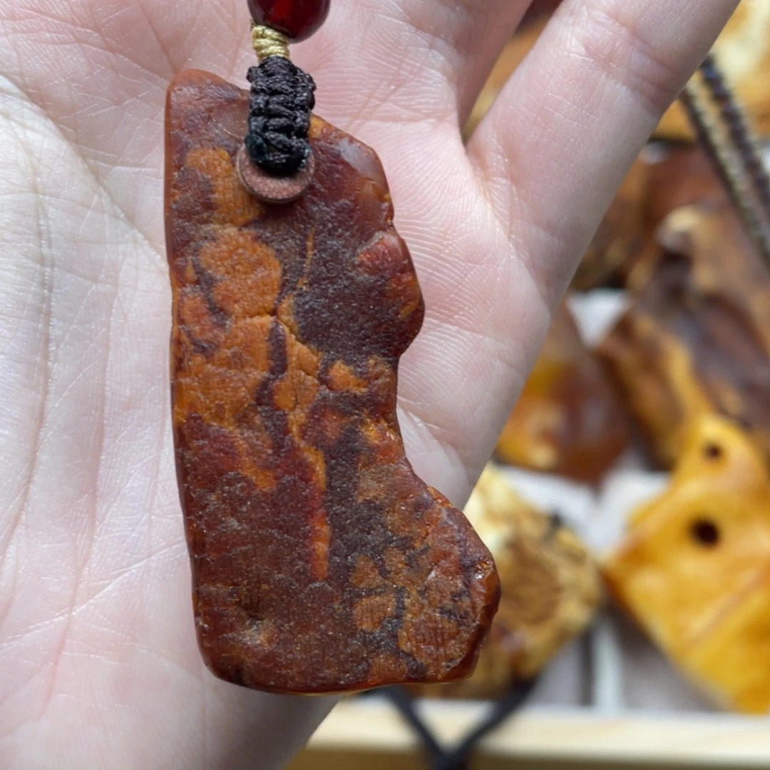 琥珀珠宝奇石未镶嵌