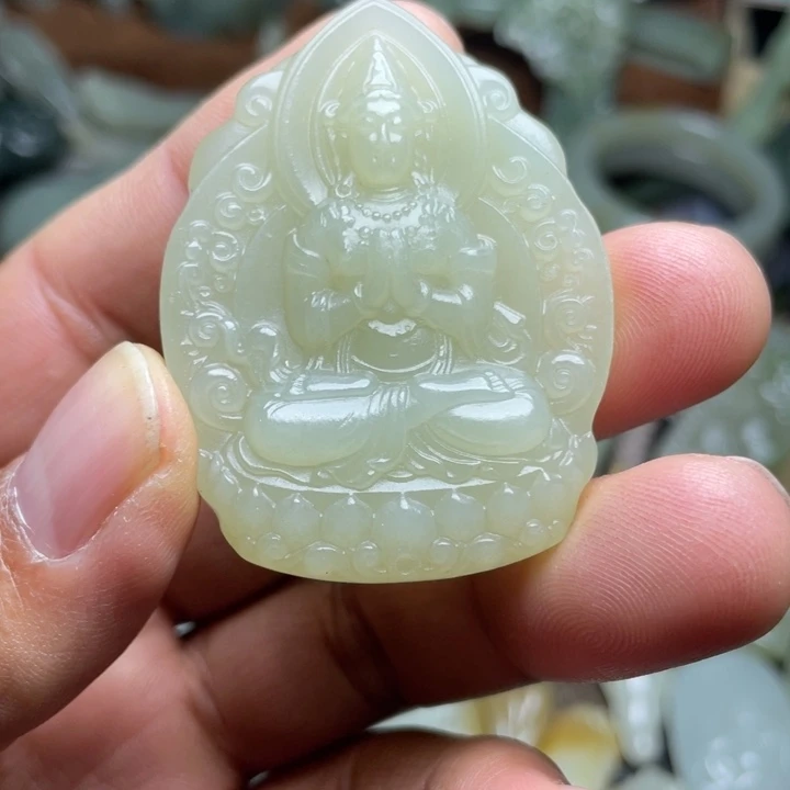 和田玉未镶嵌颈饰