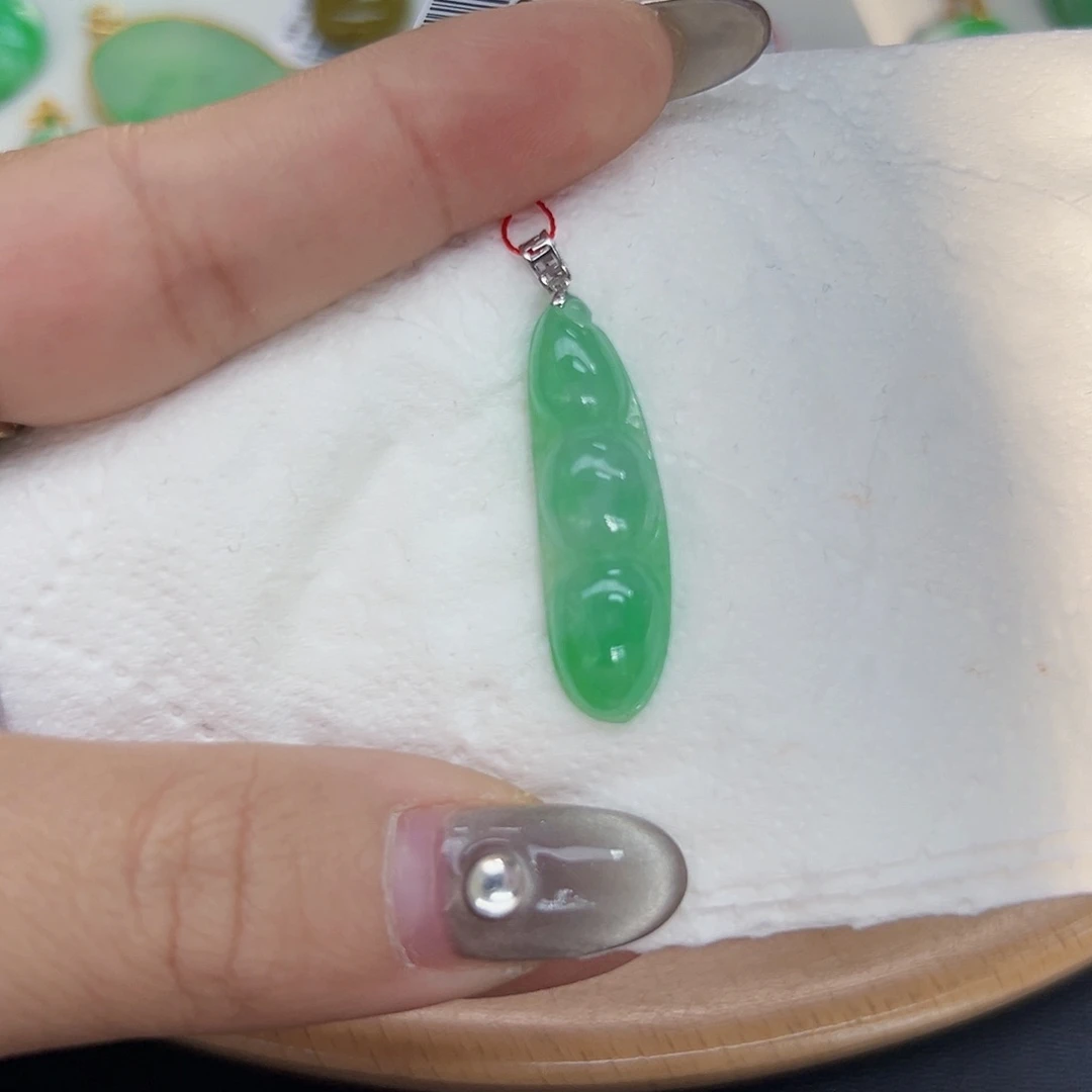 翡翠颈饰18K金镶嵌天然Ａ货翡翠