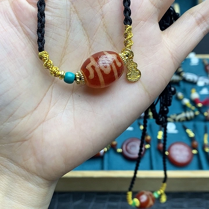 玛瑙/玉髓颈饰合金