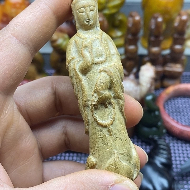 未镶嵌蛇纹石玉颈饰