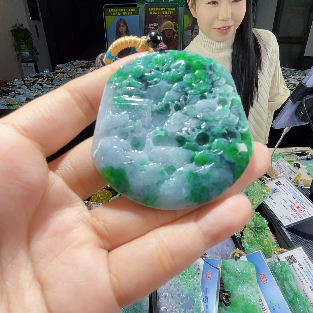 颈饰未镶嵌翡翠一