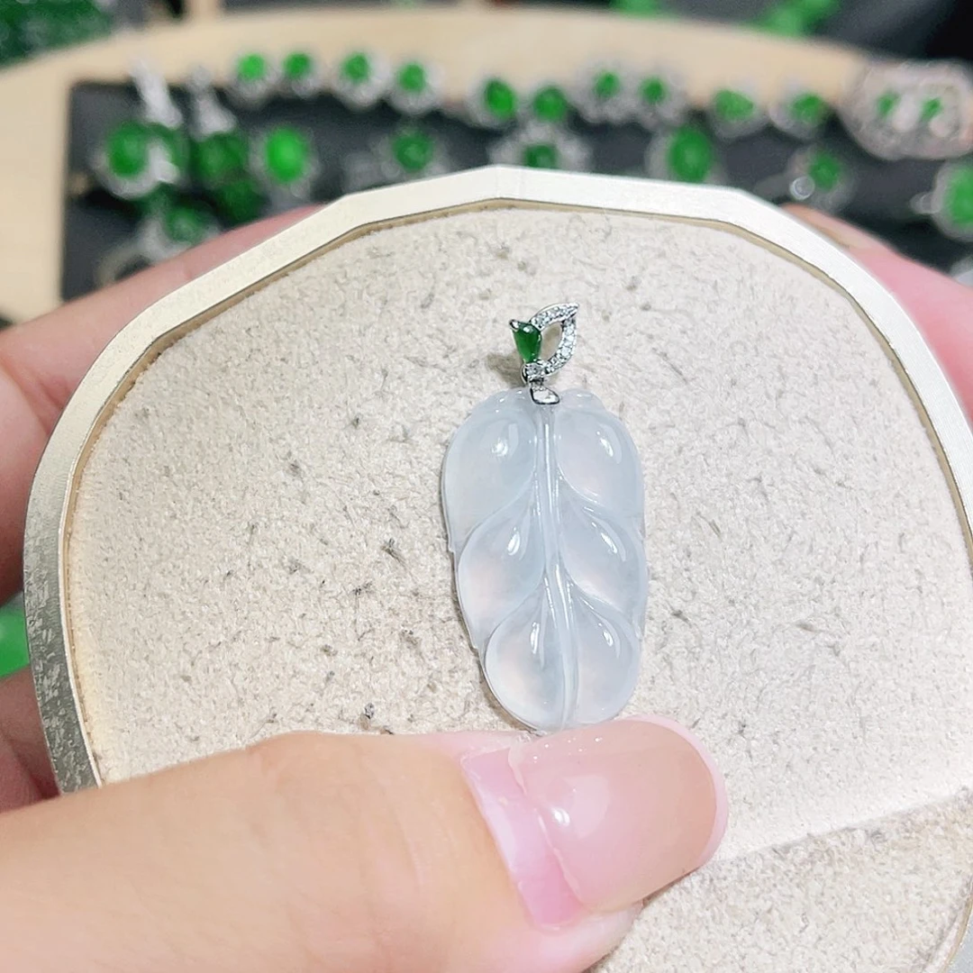 翡翠未镶嵌挂件裸石