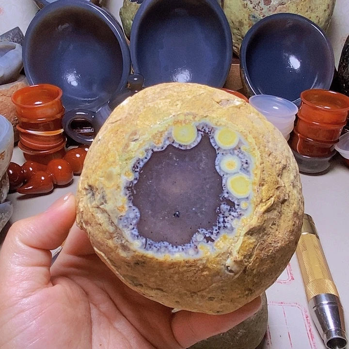 勇***士玛瑙/玉髓未镶嵌，