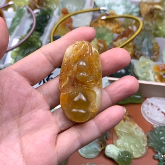 【闪购商品】蛇纹石玉颈饰未镶嵌