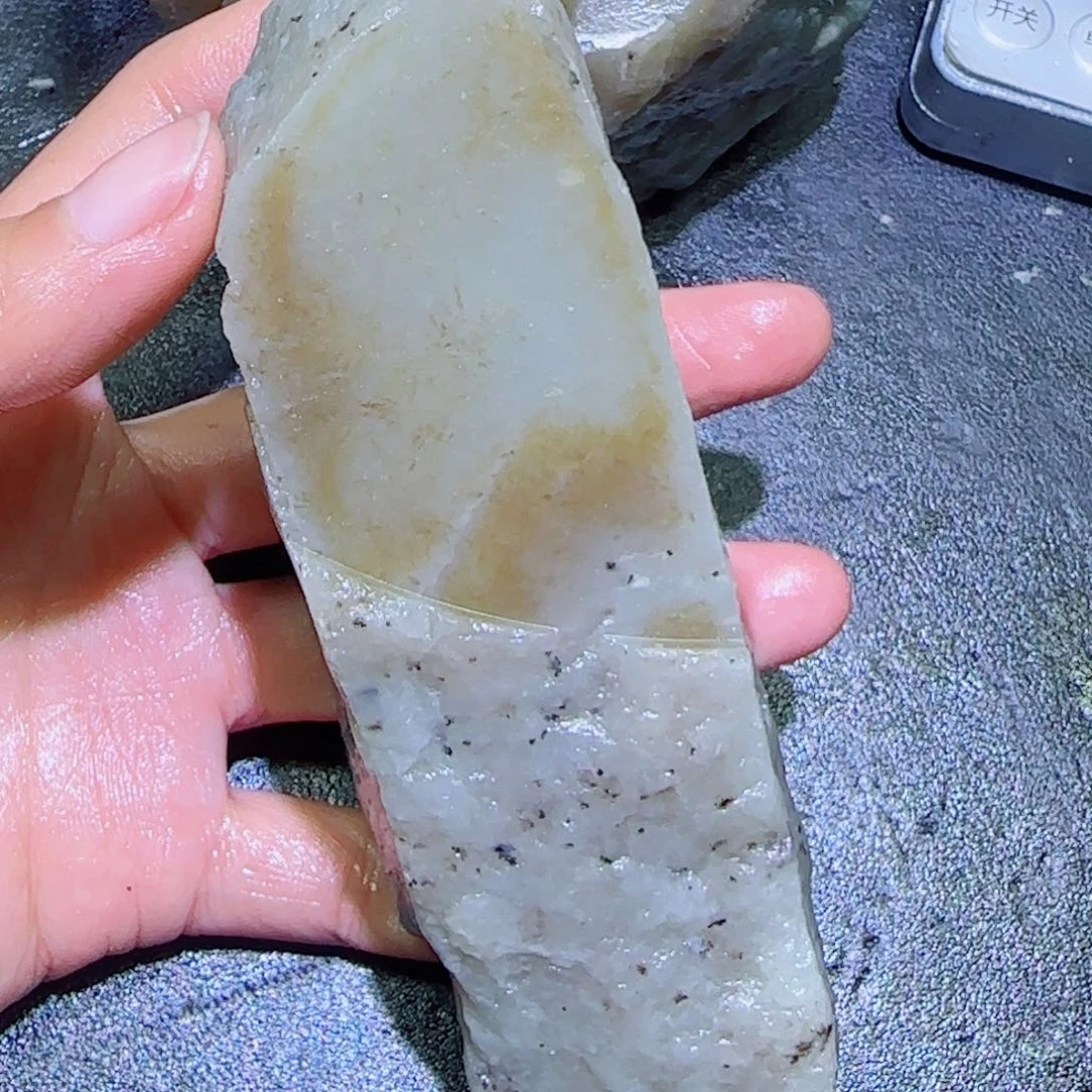 和田玉未镶嵌珠宝半成品