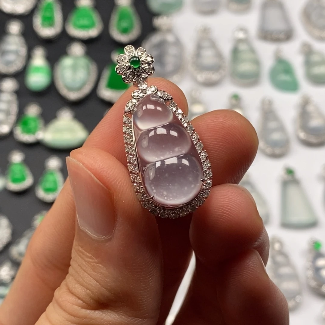 翡翠18K金镶嵌项链豆子