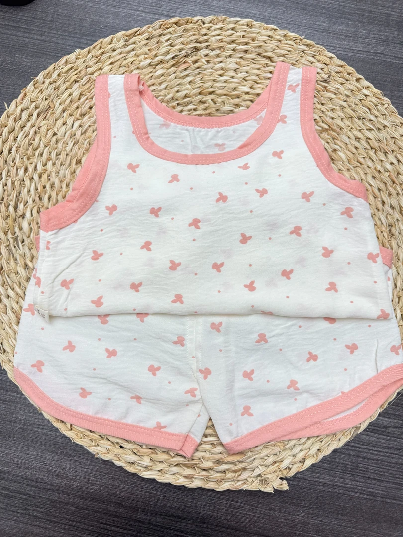 婴儿衣服夏季儿童云朵款背心无袖吊带透气宝宝套装外穿女童打底