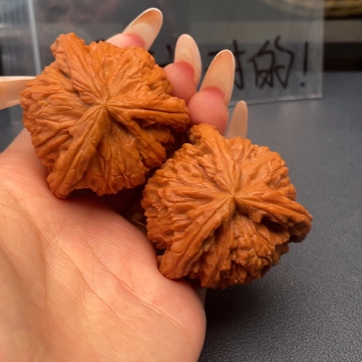 重***始吊坠文玩核桃白狮子