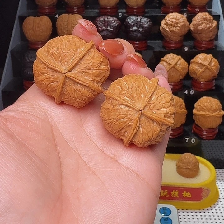 文玩核桃把件四棱…………08号