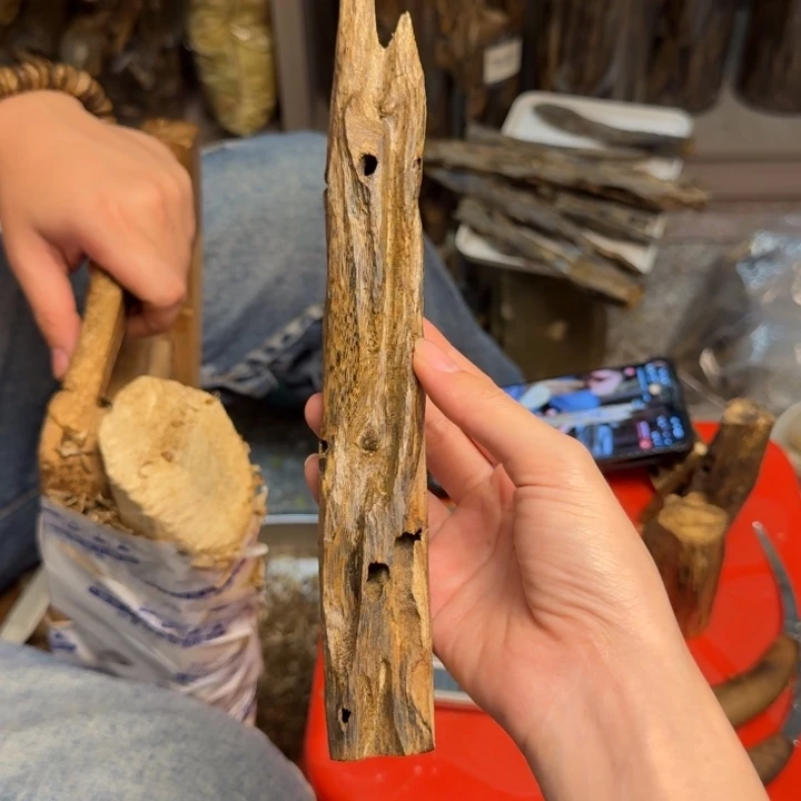 沉香碎屑沉香白棋块料63克