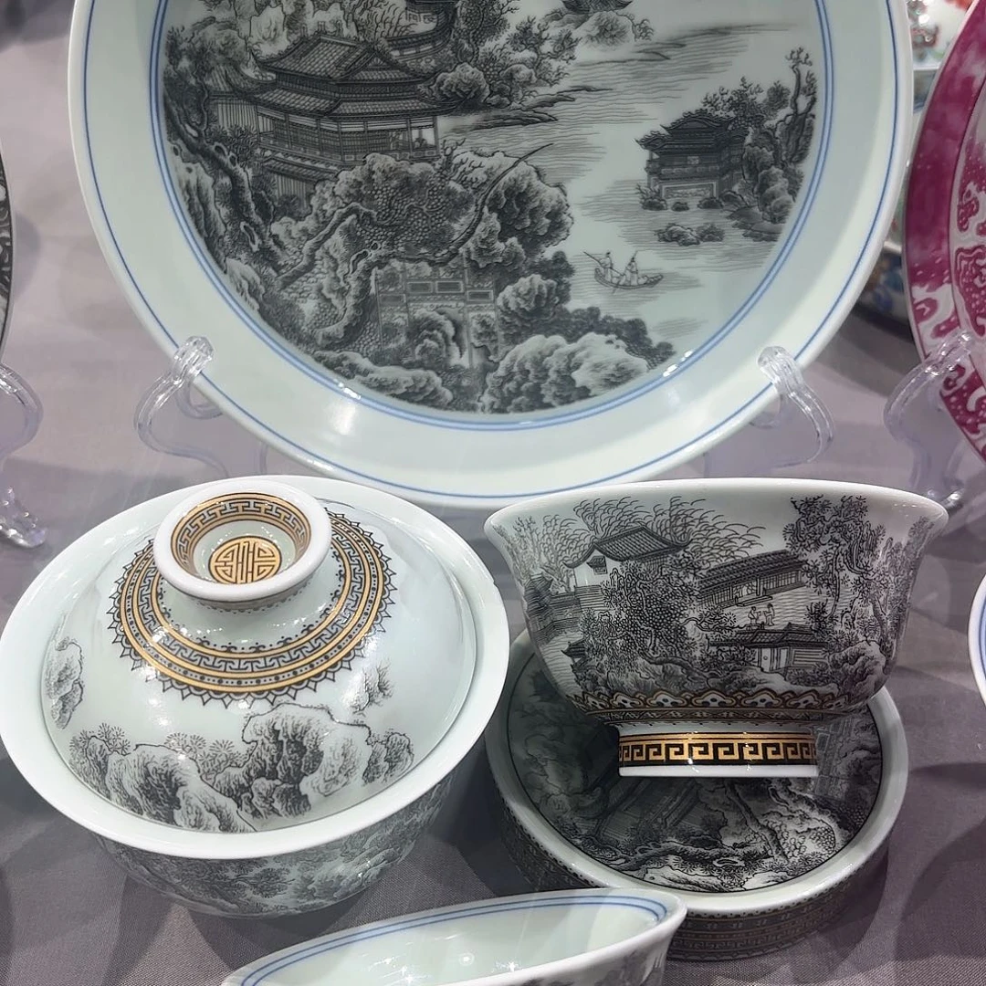 瓷片景德镇市和上海浦东新区