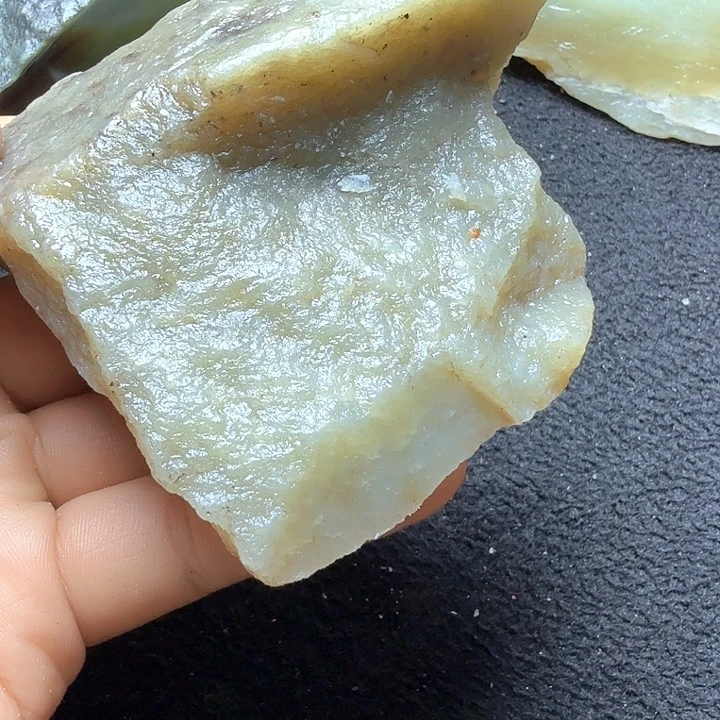 和田玉（糖玉）未镶嵌珠宝半成品