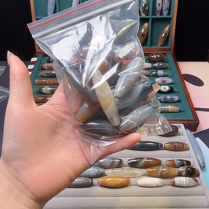 奇***轩玛瑙/玉髓未镶嵌颈饰
