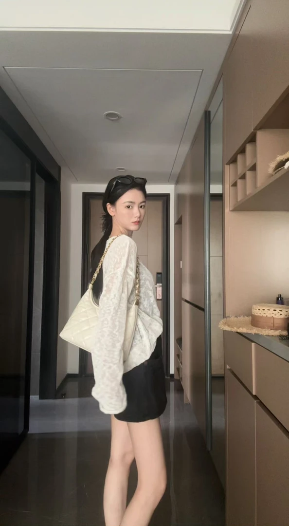 aDai【循迹真我】秋季上新温柔针织罩衫透气气质显瘦高级设计感T115