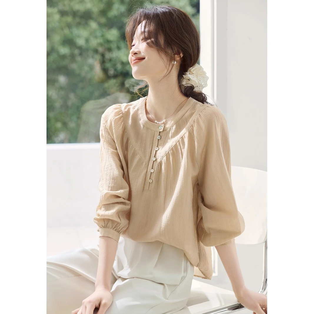 气质复古圆领单排扣长袖衬衫2025春季新款肌理感减龄衬衫显瘦衬衣
