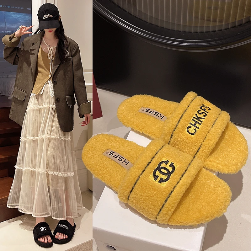 2025韩版字母鸳鸯毛毛拖鞋女秋冬新款平底软底一字拖毛绒保暖棉拖