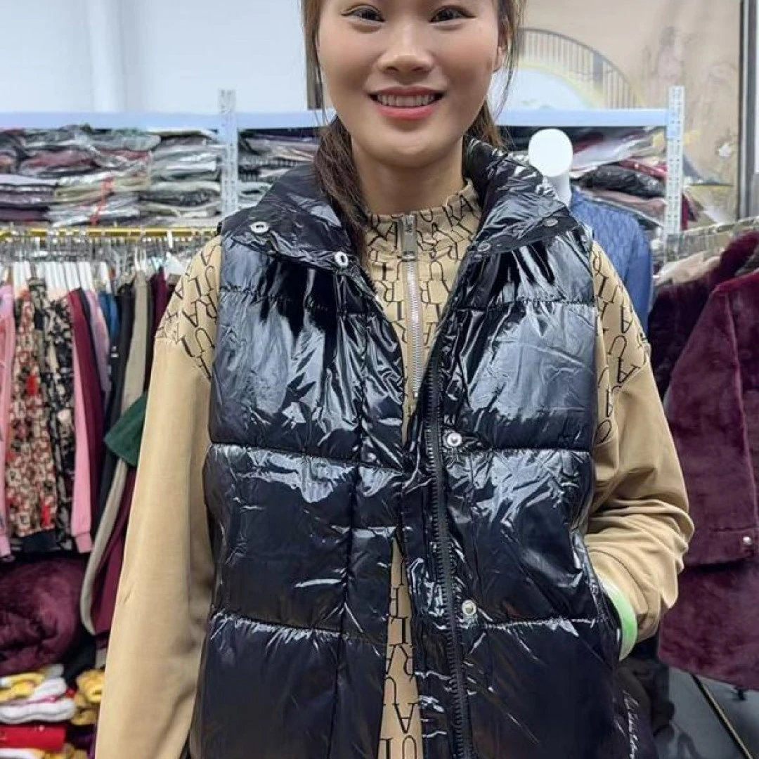 马夹宽松型百搭风立领春季拉链薄款纯色短款口袋女款马甲时尚休闲