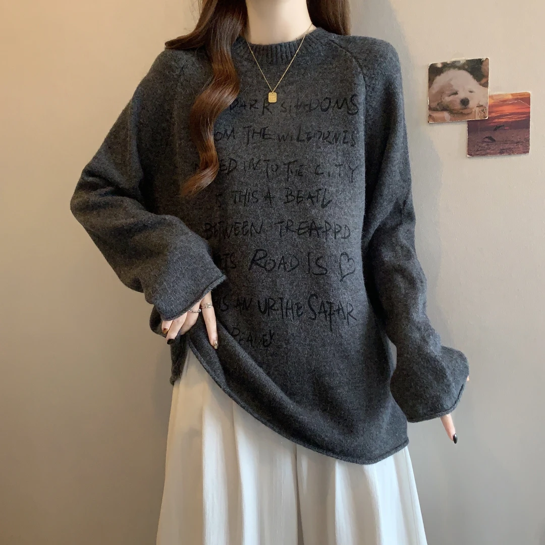 2025秋冬新款大码女装长袖字母圆领套头毛衣高级感胖mm宽松上衣女