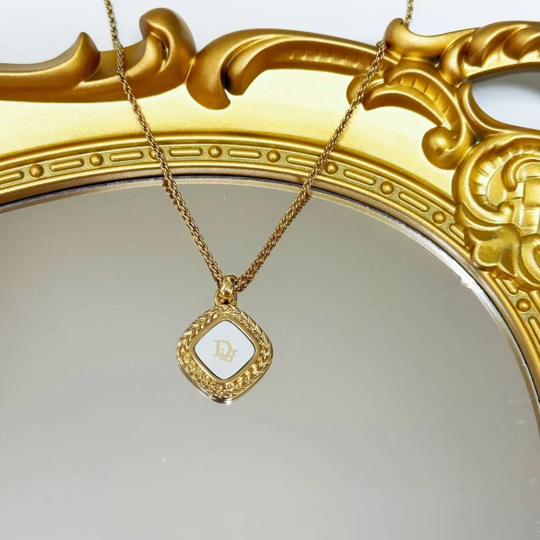 99新 DIOR/迪奥 Dior复古菱形项链气质正品单单送检