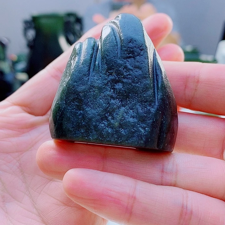 哪***吒未镶嵌和田玉（青玉）把件