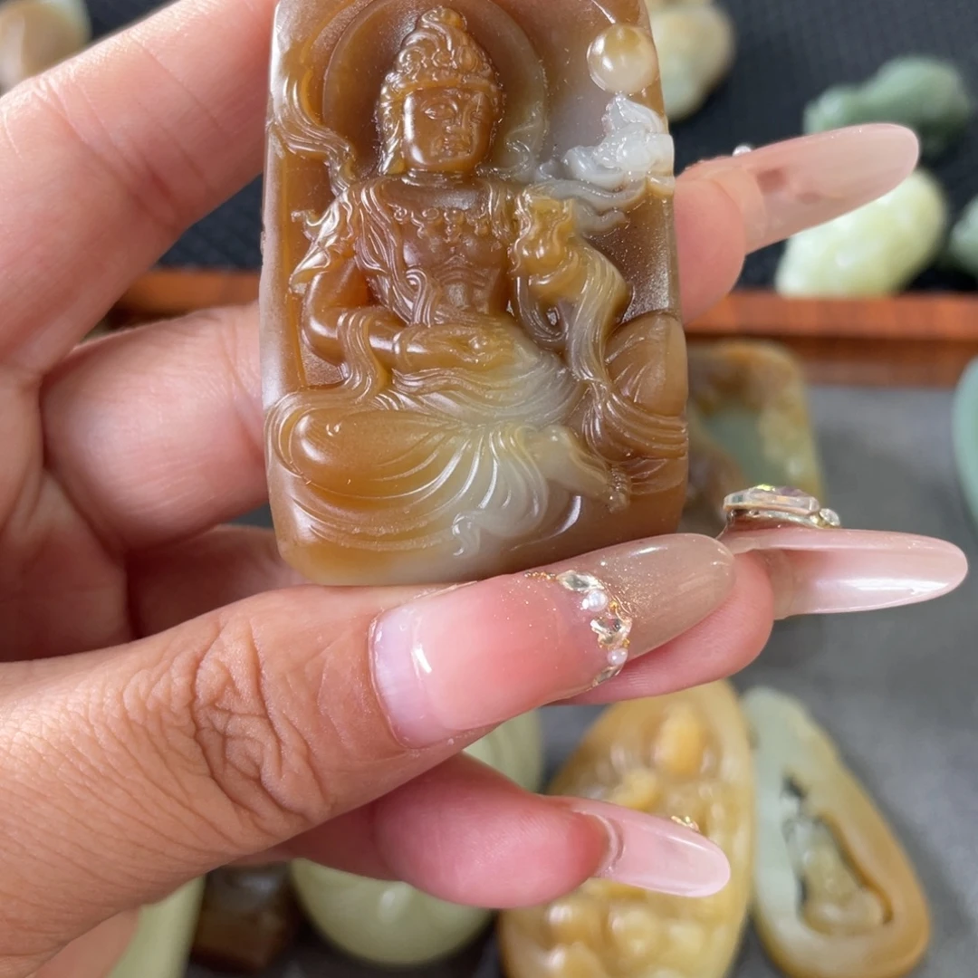 和田玉未镶嵌颈饰