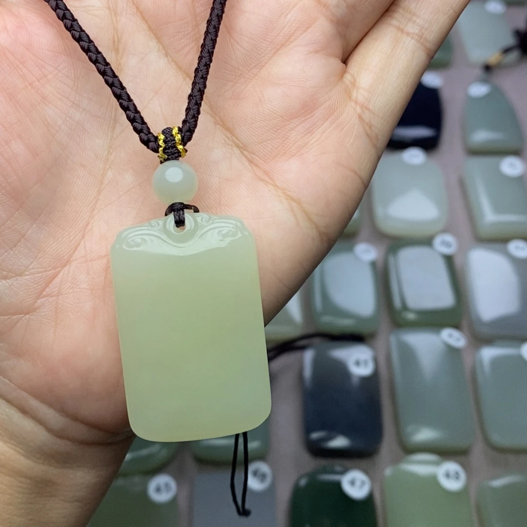 珠***珠和田玉未镶嵌颈饰