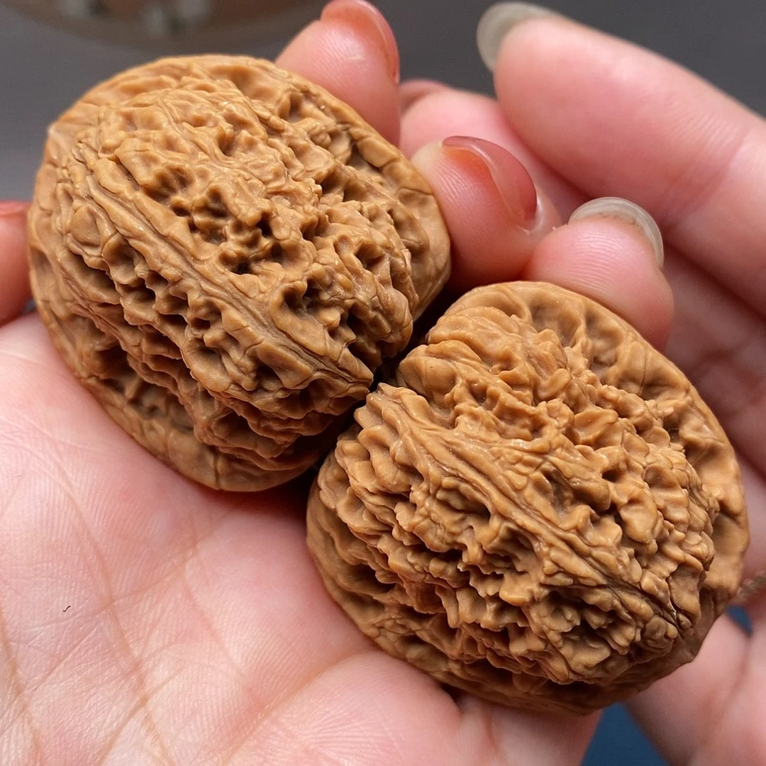 核桃把件8南疆石全品37.5